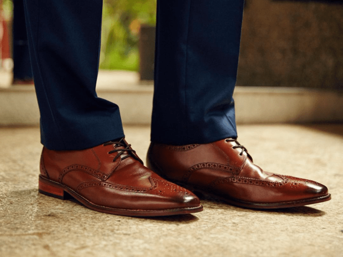 Mens briwn dress shoes